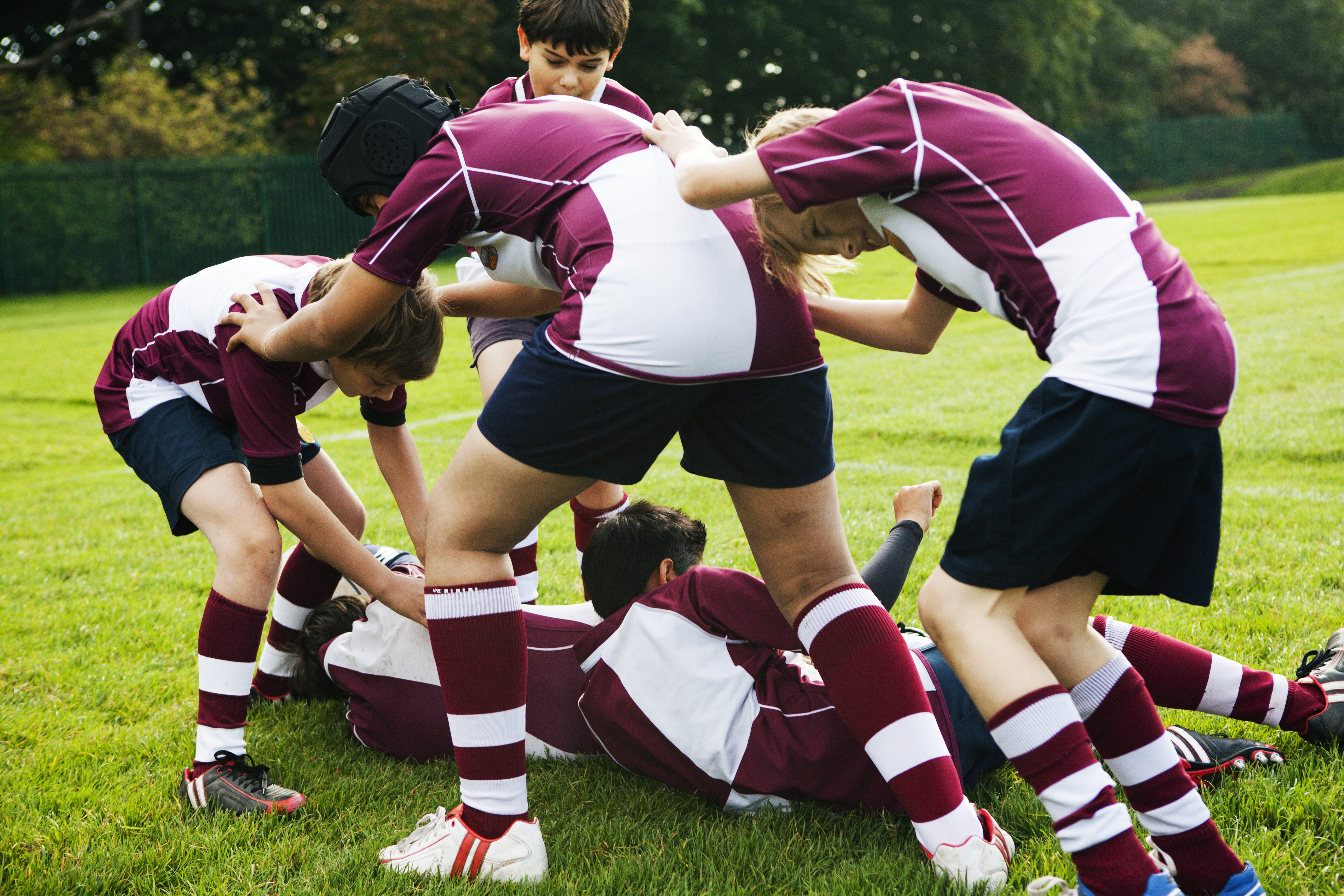 Teenage Schoolboy Rugby Team Playing Aggressively 2022 03 04 01 53 42 Utc
