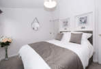 Kingston Harmony lodge interior – kitchen and dining